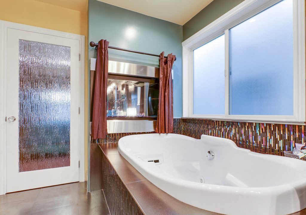 Photo of Bathroom in Belmont Shore