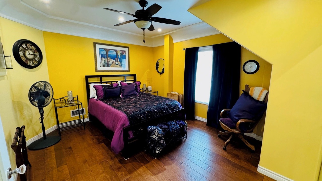 Photo of Bedroom in Belmont Shore