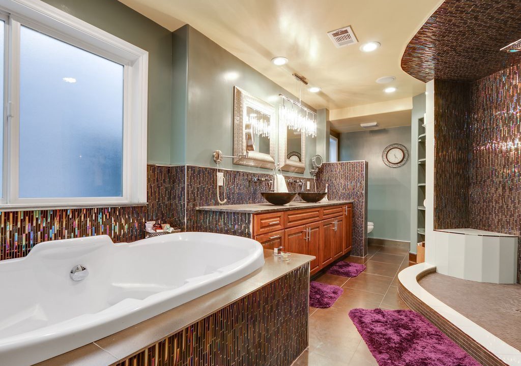 Photo of Bathroom in Belmont Shore