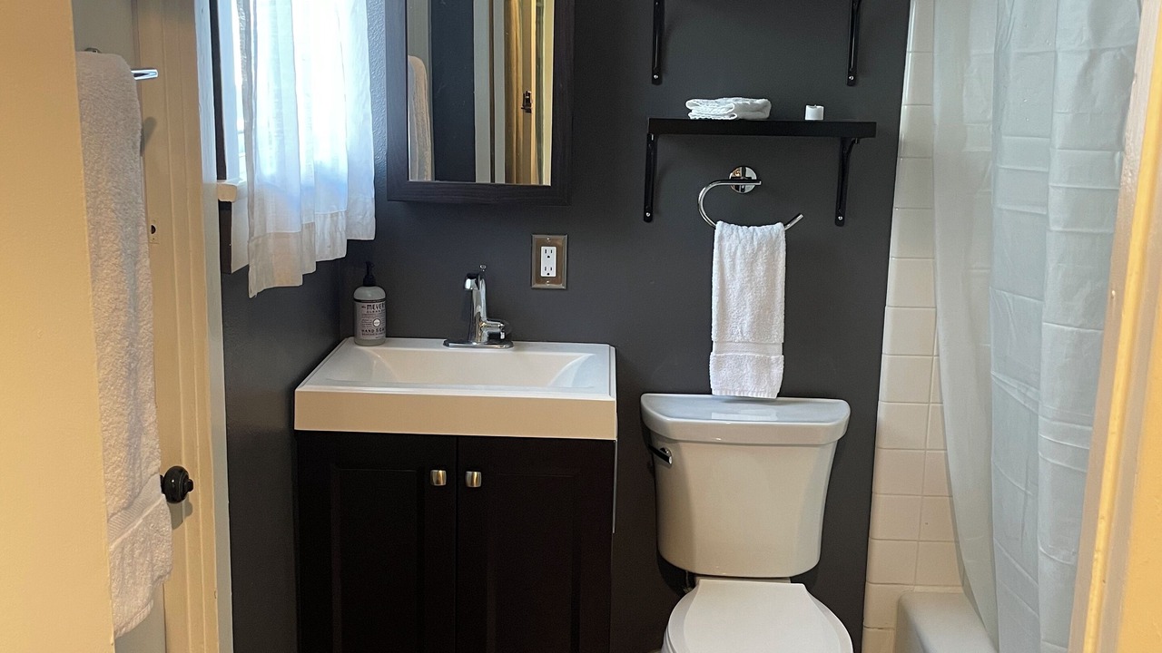 Photo of Bathroom in Balboa Island