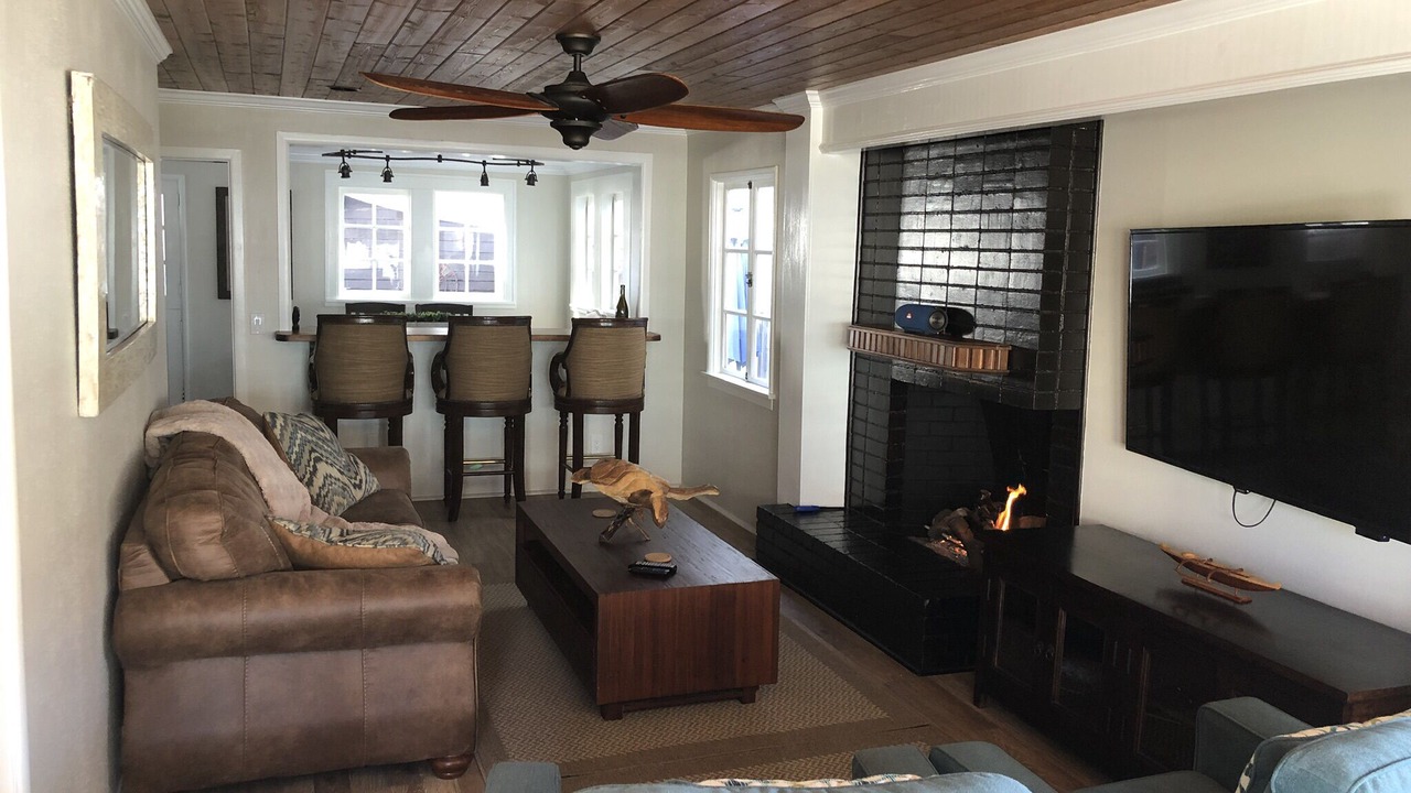 Photo of Livingroom in Balboa Island