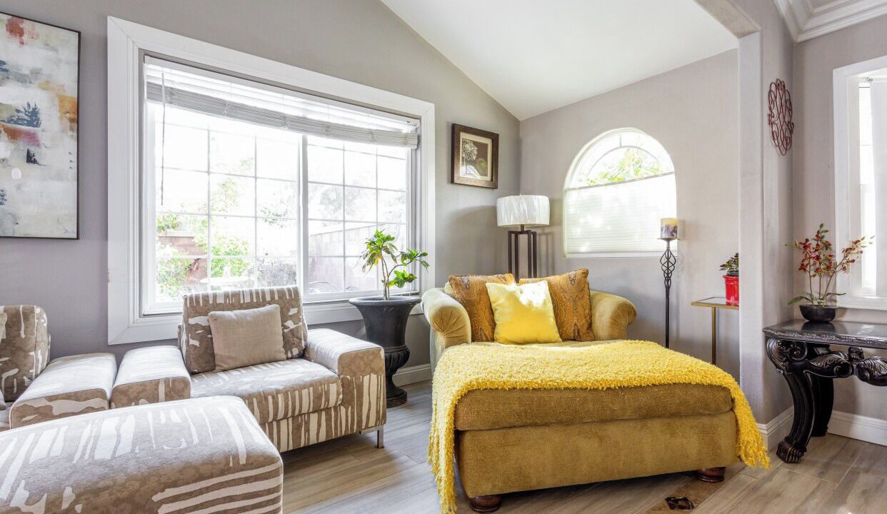 Photo of Livingroom in Los Serranos