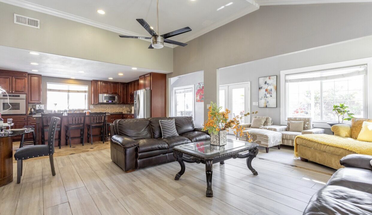 Photo of Livingroom in Los Serranos