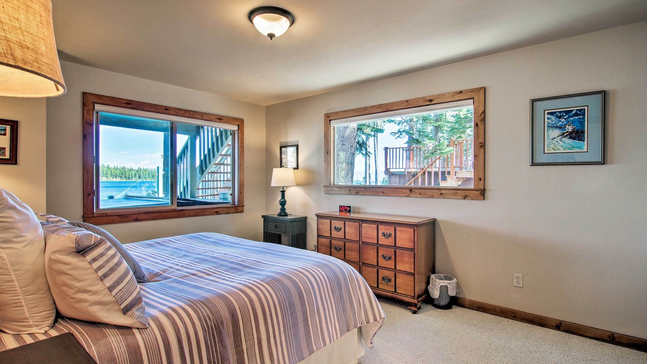 Photo of Bedroom in Meeks Bay
