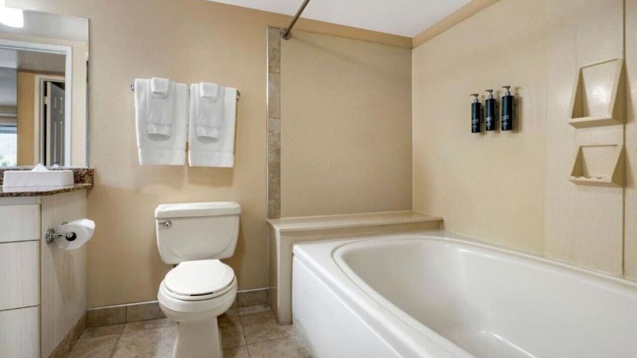 Photo of Bathroom in Canyon Corridor