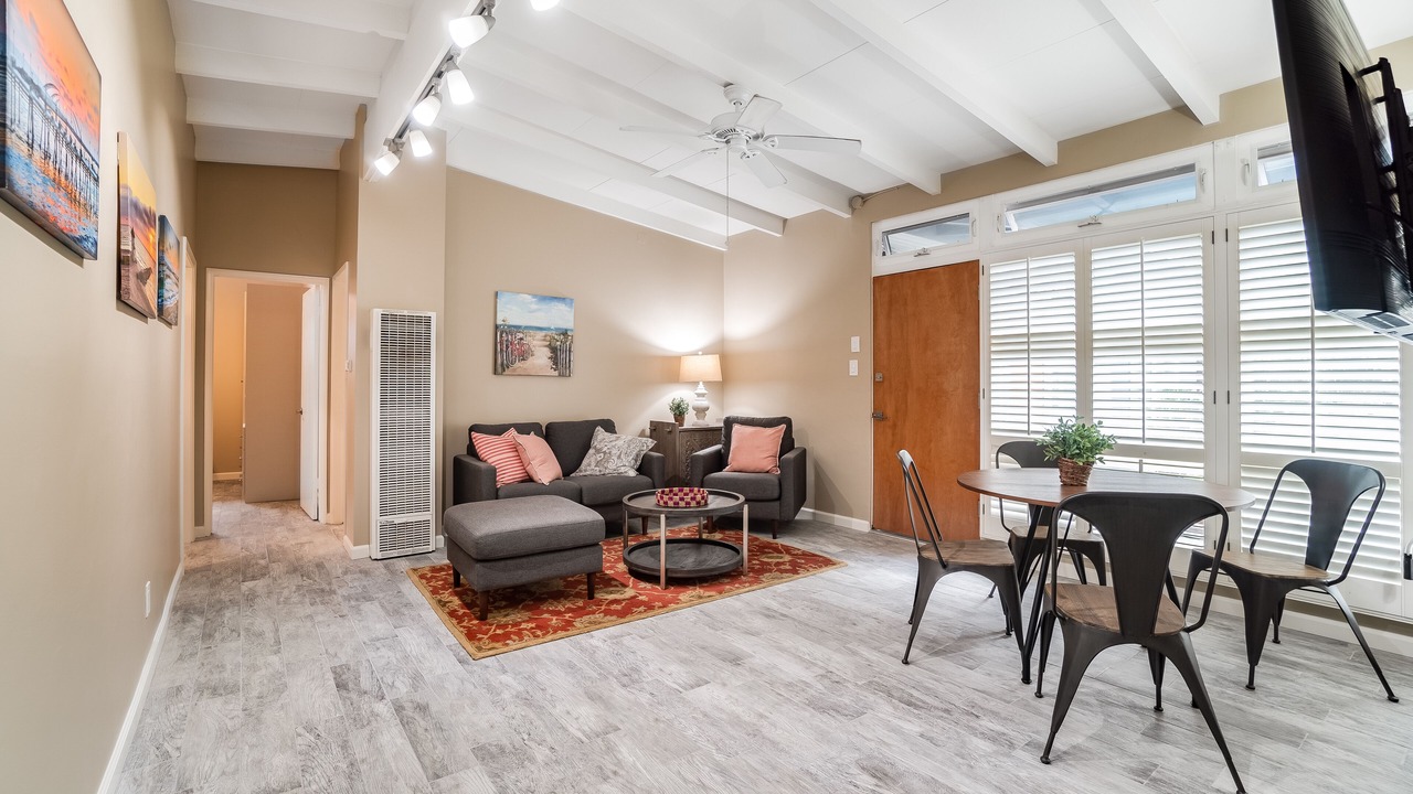 Photo of Livingroom in South Redondo