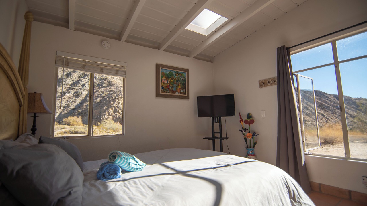 Photo of Bedroom in Morongo Valley