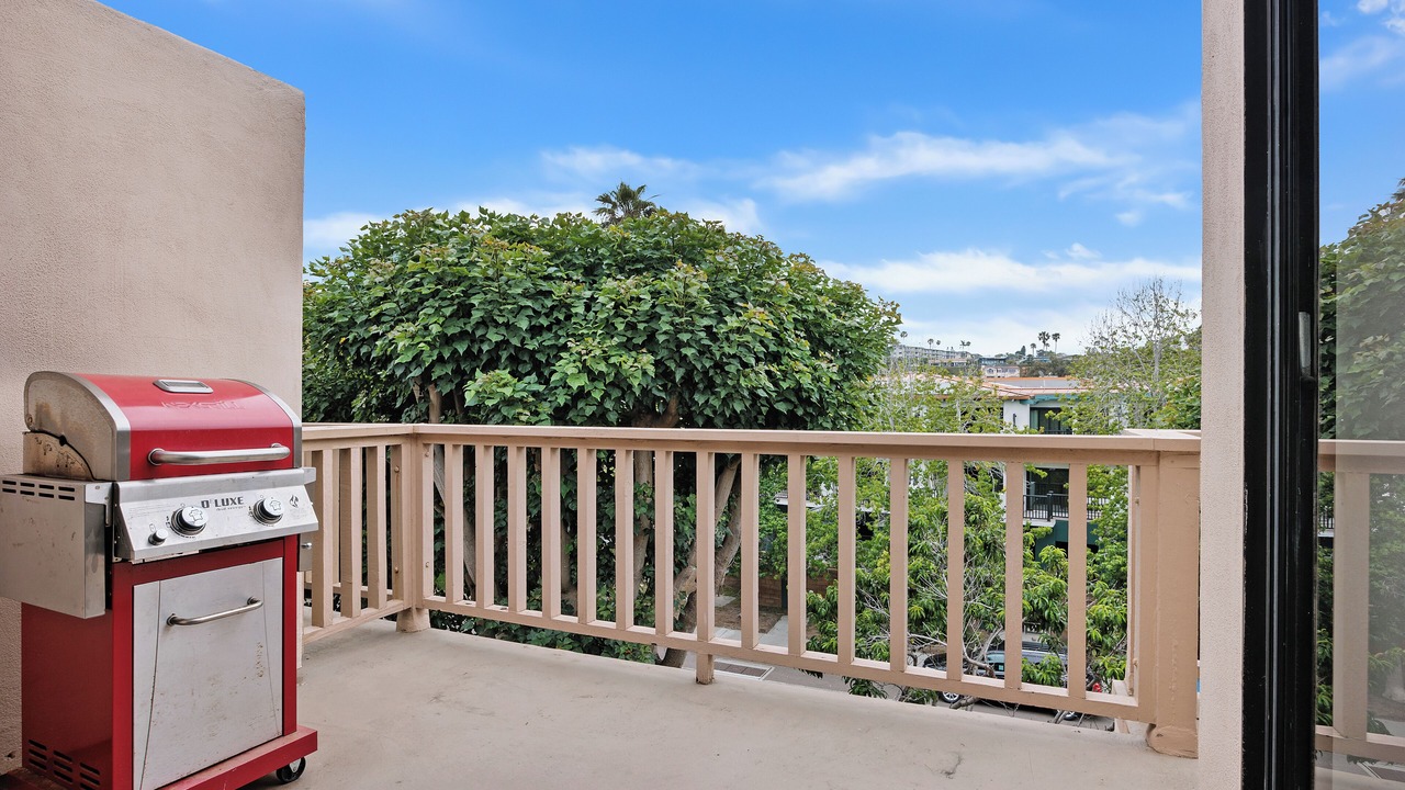 Photo of Patio Balcony in Solana Beach