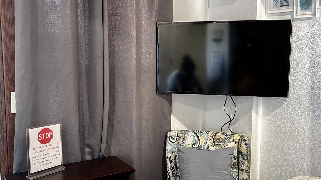 Photo of Bedroom in Van Nuys