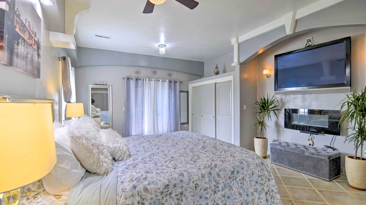 Photo of Livingroom in Chico