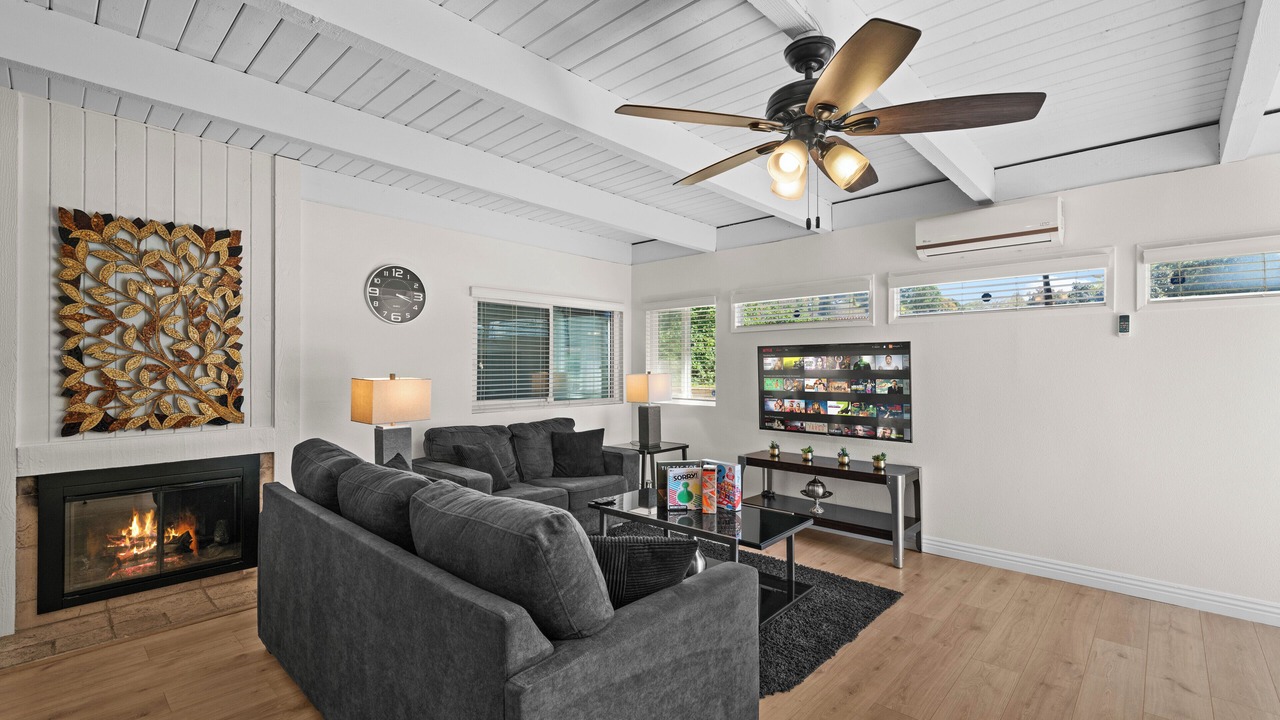 Photo of Livingroom in Laguna Hills