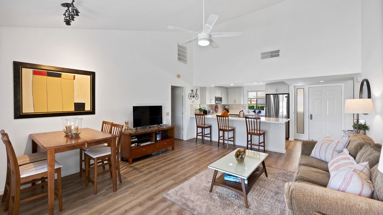 Photo of Livingroom in Palm Desert