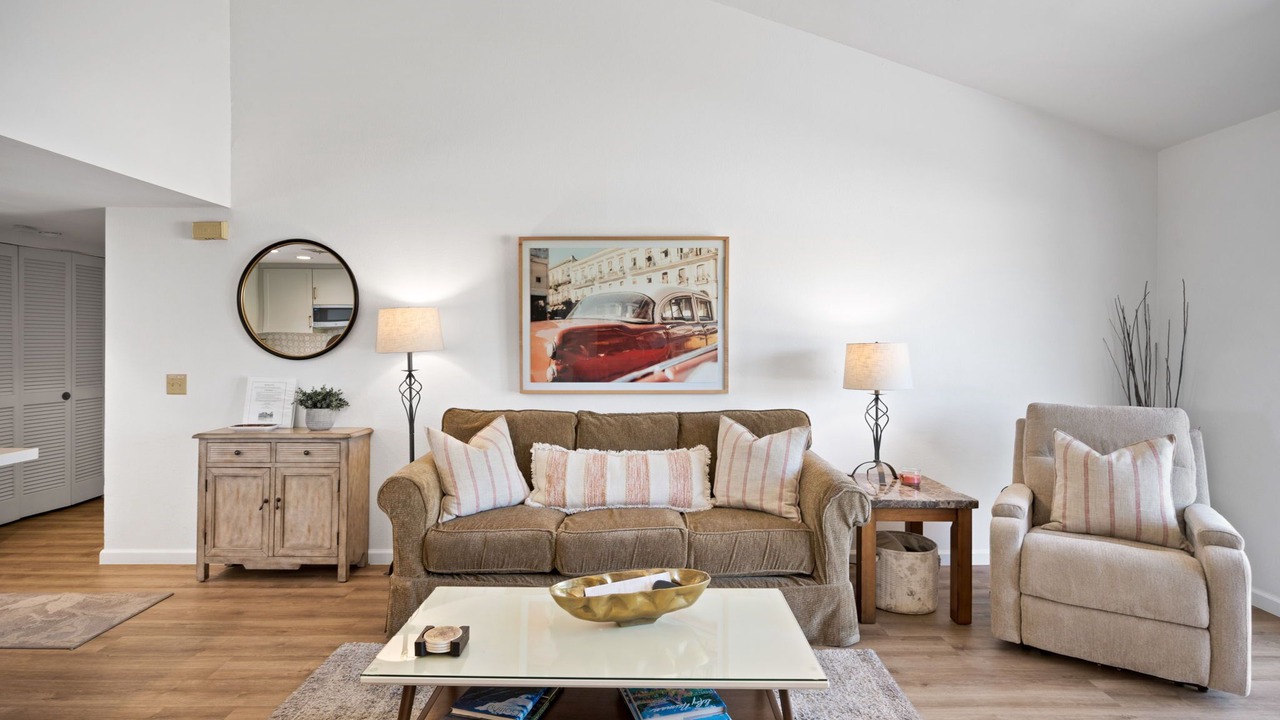 Photo of Livingroom in Palm Desert