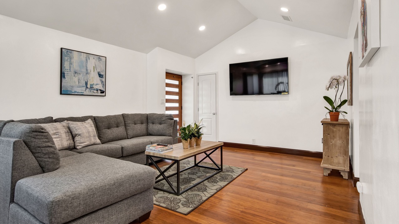 Photo of Livingroom in Lake Balboa