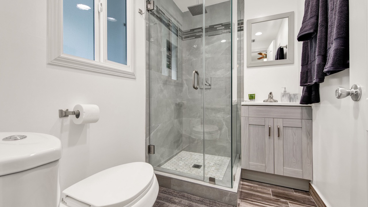Photo of Bathroom in Lake Balboa