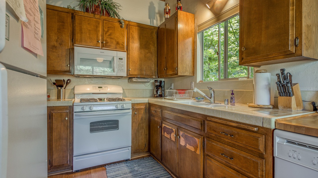 Photo of Kitchen in Arrowhead Villas