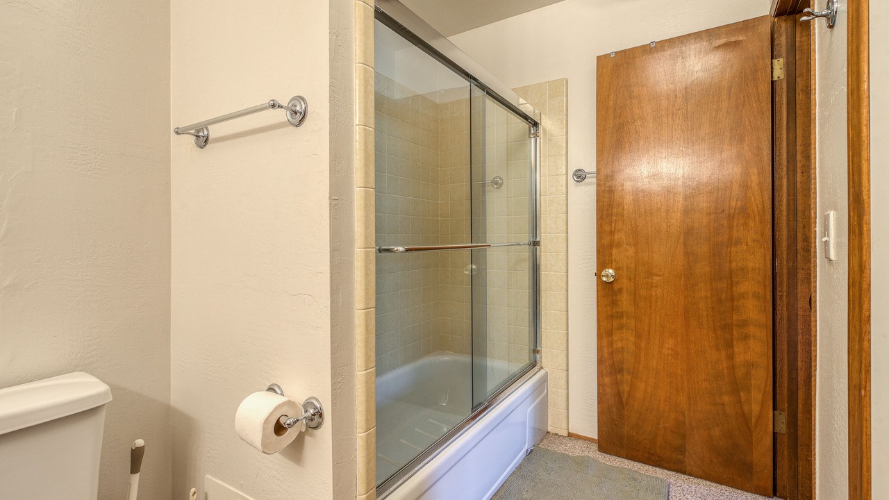 Photo of Bathroom in Arrowhead Villas
