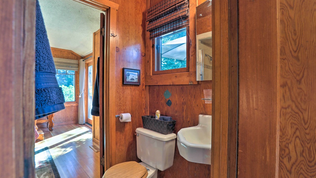 Photo of Bathroom in Brockway