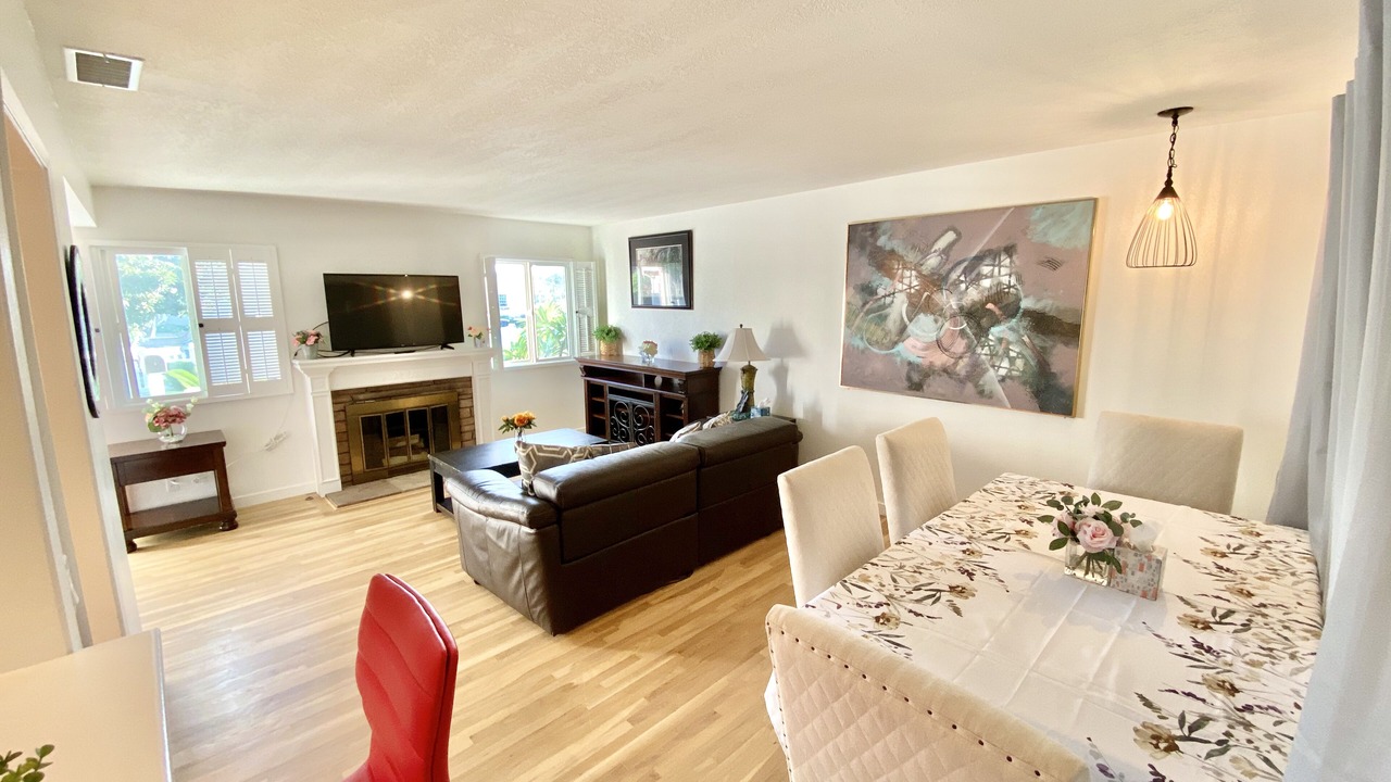 Photo of Livingroom in Sherwood Forest and Thistle Development