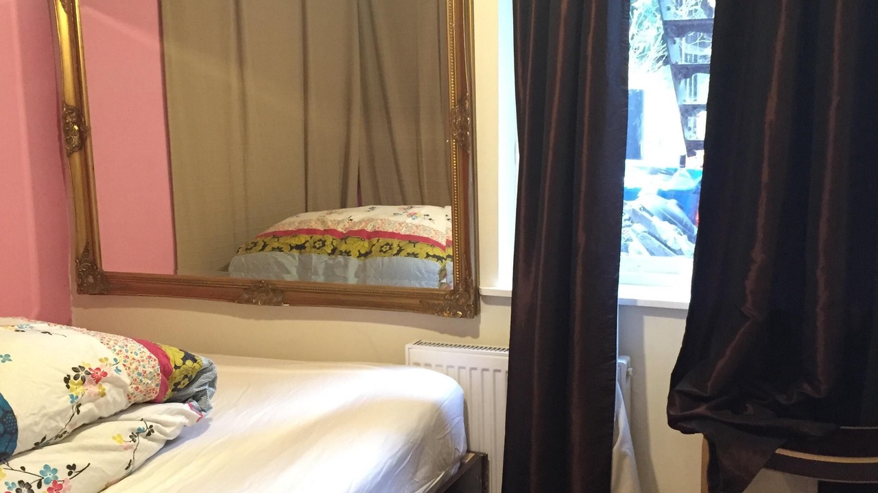 Photo of Bedroom in Telegraph Hill
