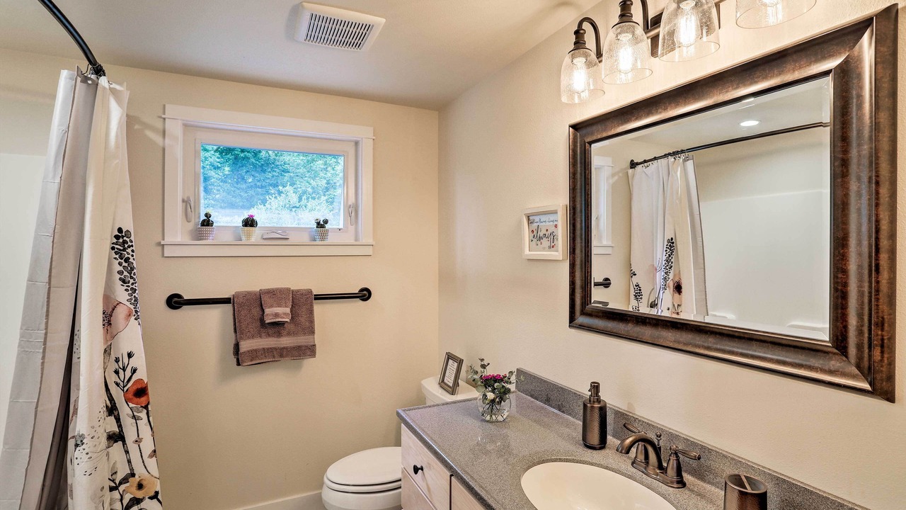 Photo of Bathroom in Blue Lake