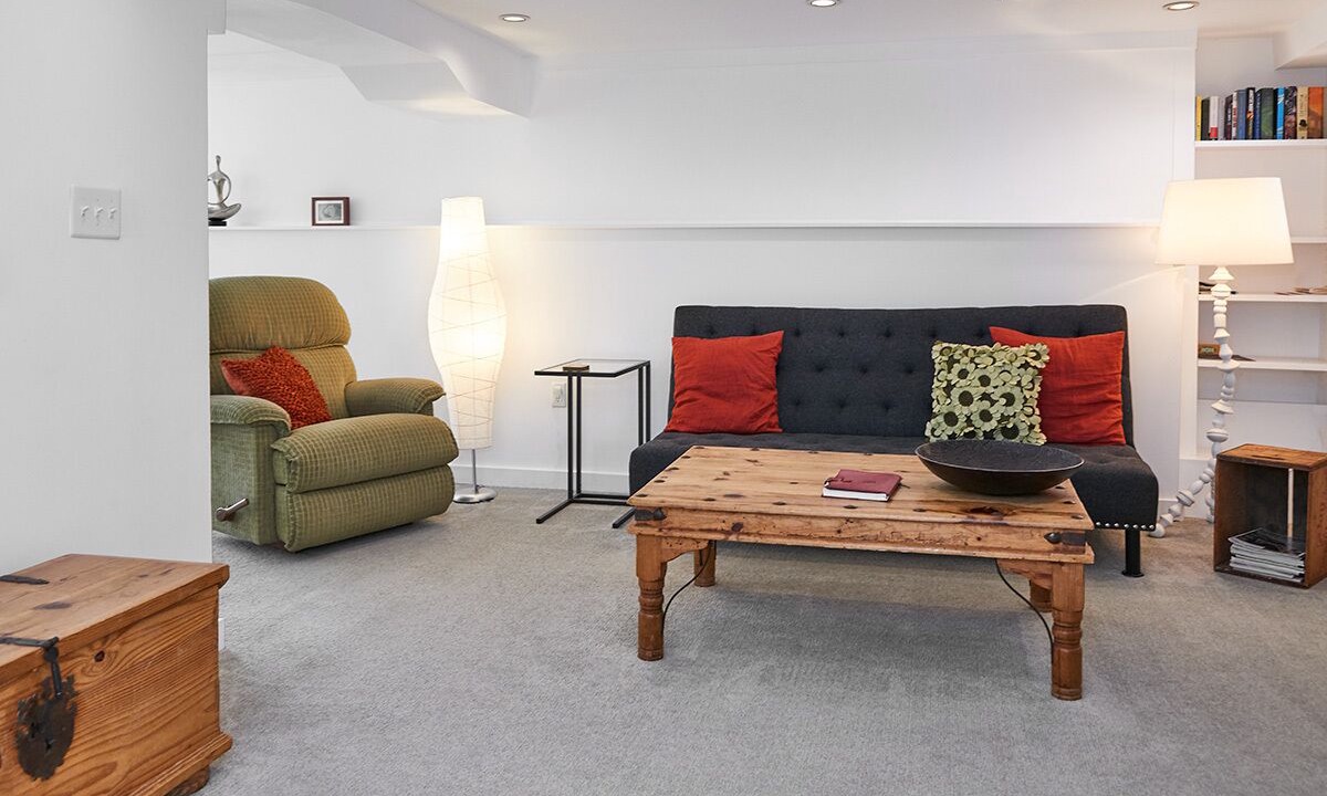 Photo of Livingroom in Upper Telegraph