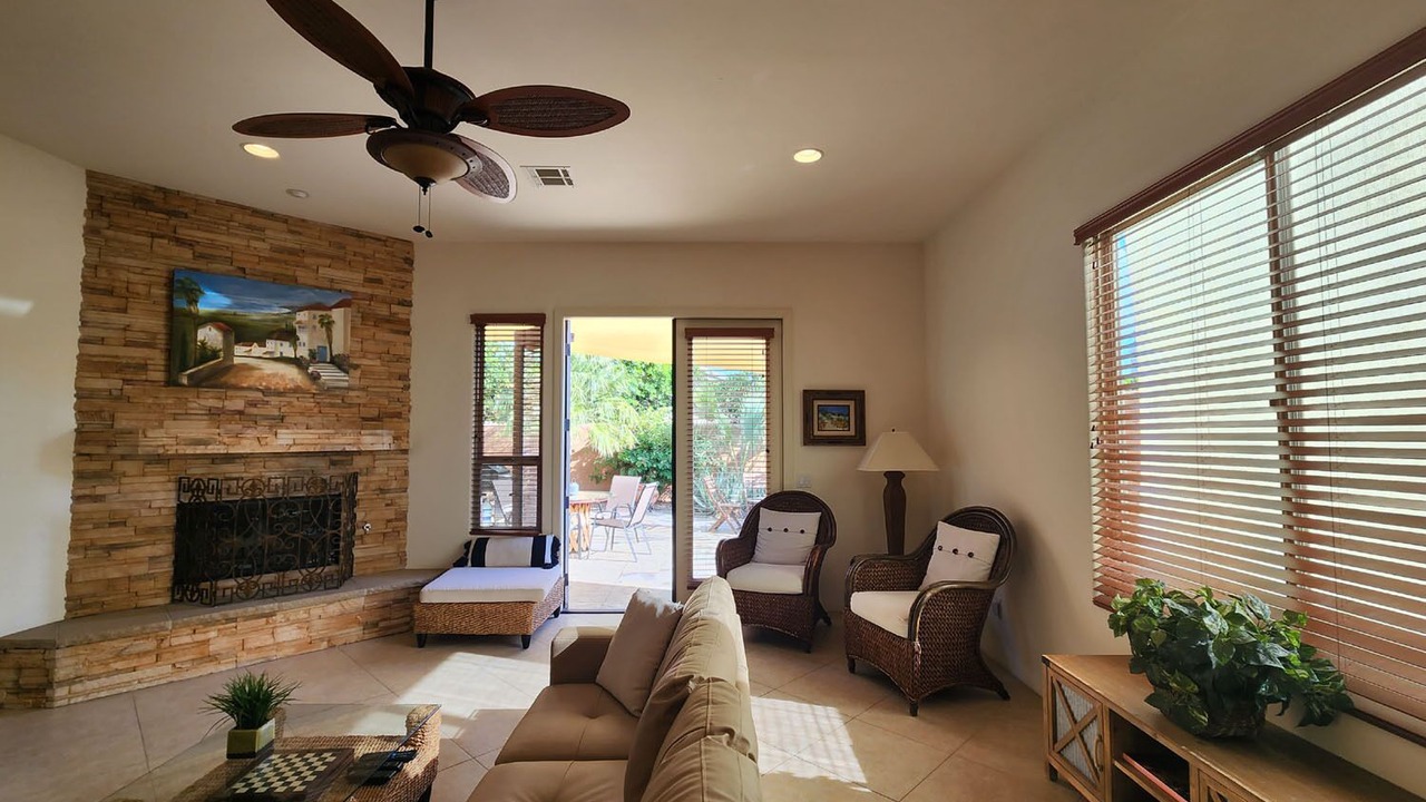 Photo of Livingroom in Desert Club Estates