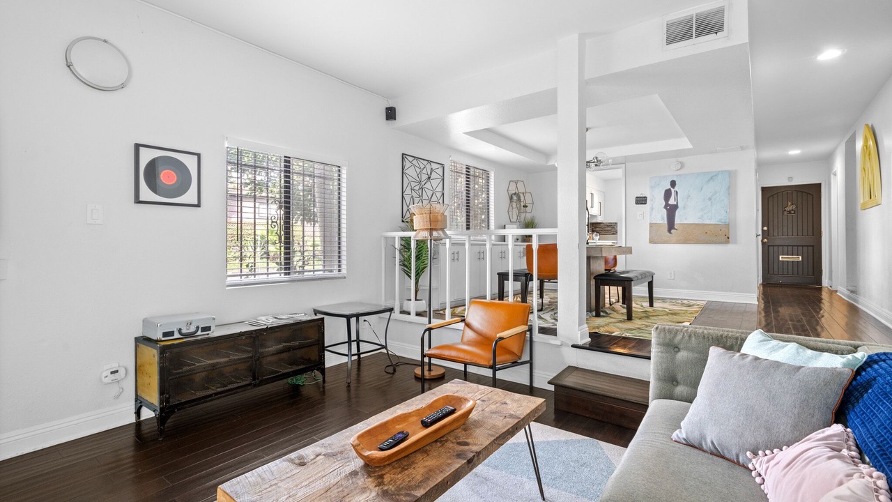 Photo of Livingroom in Hollywood