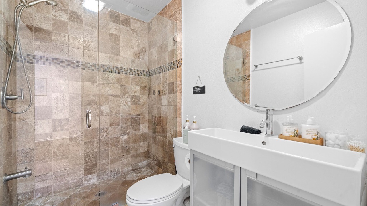 Photo of Bathroom in Hollywood
