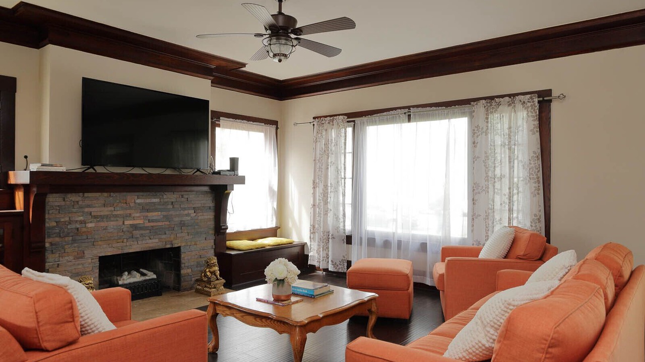 Photo of Livingroom in Downtown Riverside