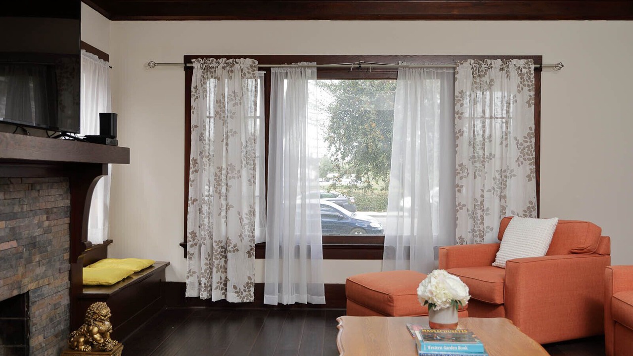 Photo of Livingroom in Downtown Riverside