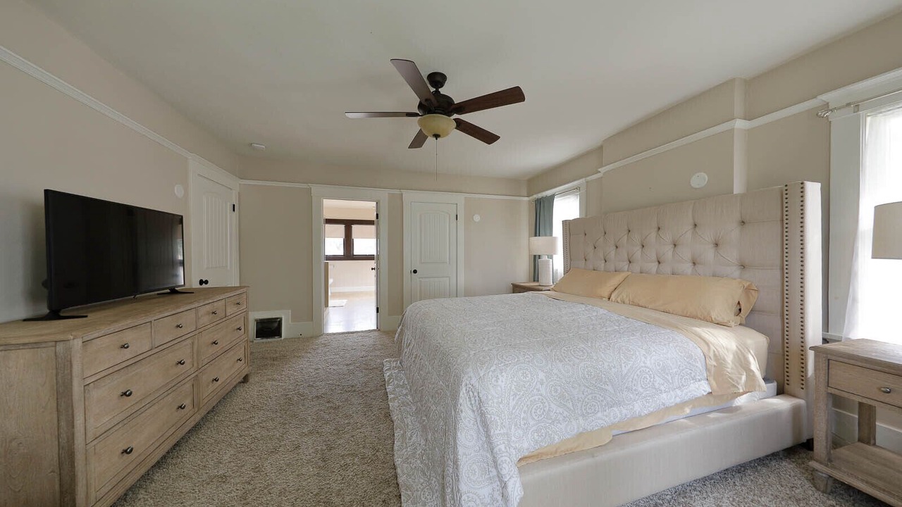Photo of Bedroom in Downtown Riverside