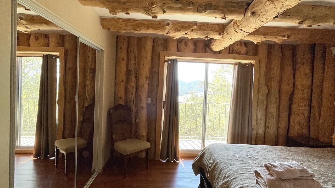 Photo of Bedroom in Lake Arrowhead