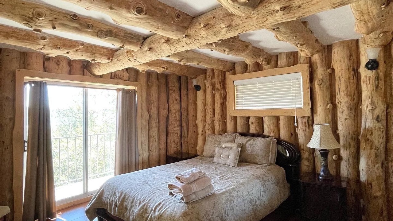 Photo of Bedroom in Lake Arrowhead