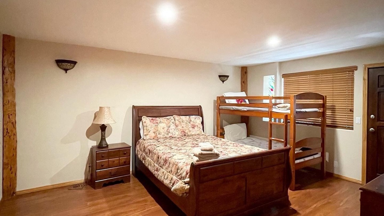 Photo of Bedroom in Lake Arrowhead