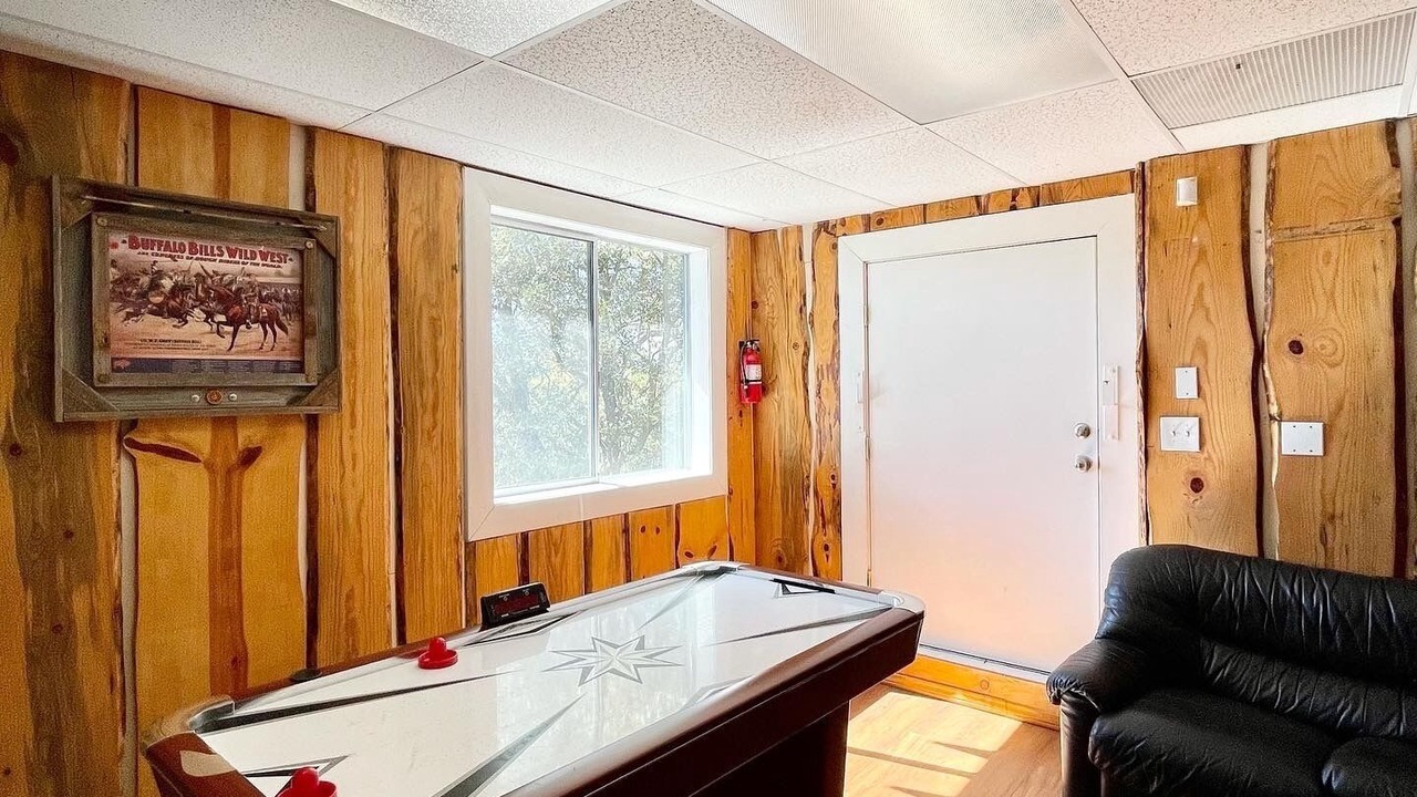 Photo of Bedroom in Lake Arrowhead