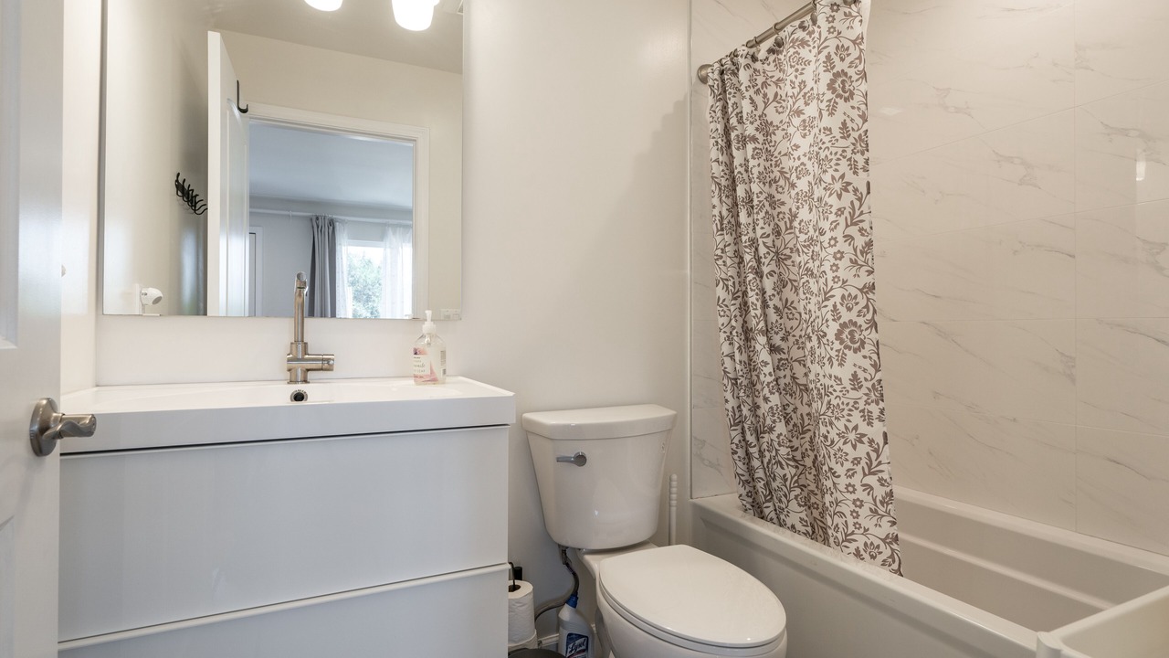 Photo of Bathroom in Encino