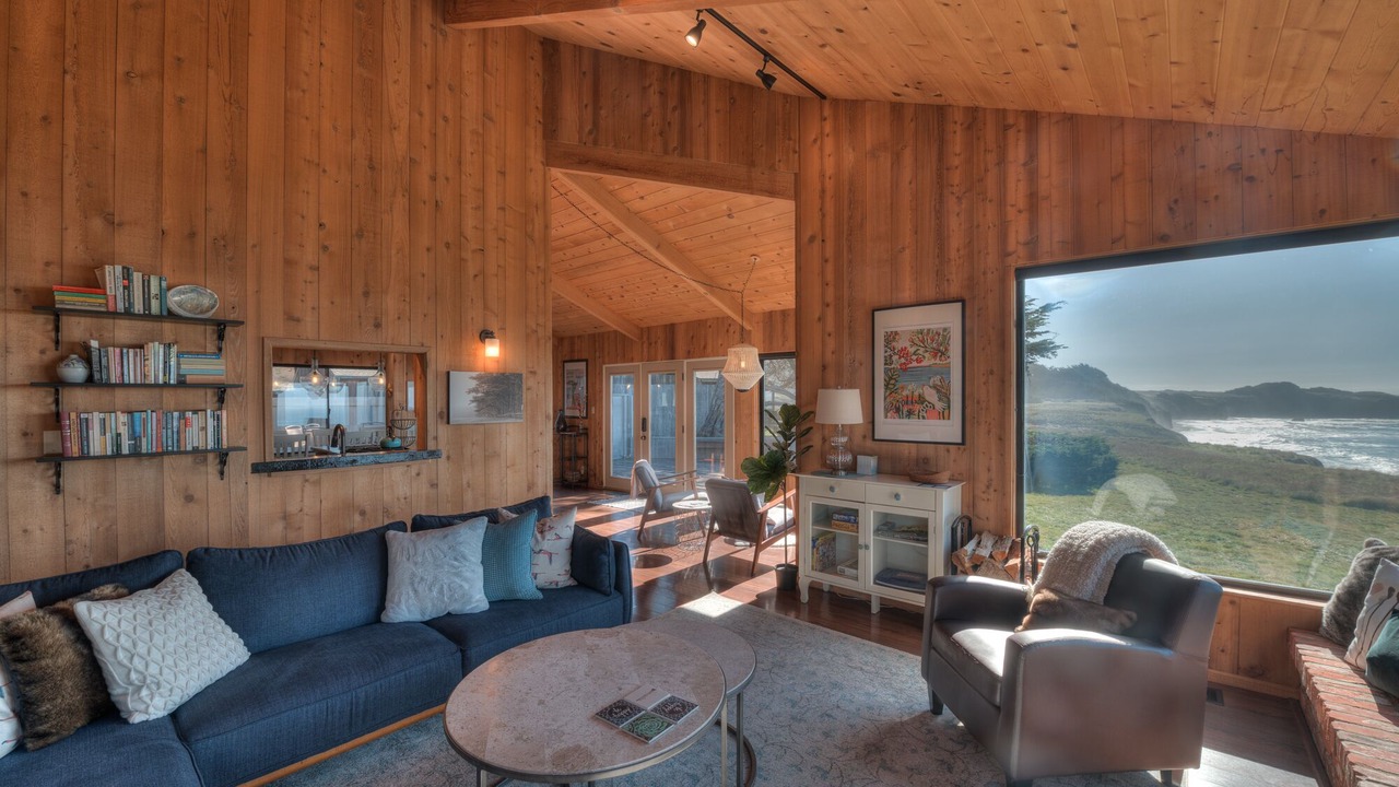 Photo of Livingroom in Sea Ranch