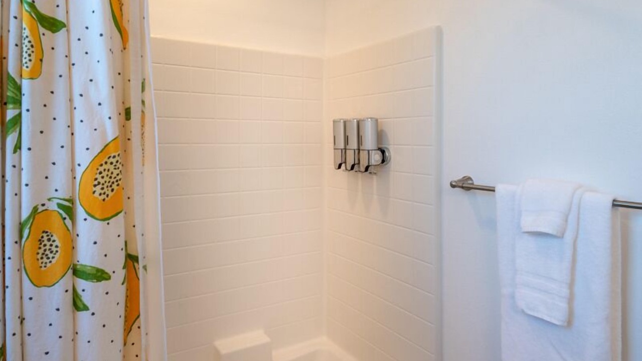 Photo of Bathroom in Harbor