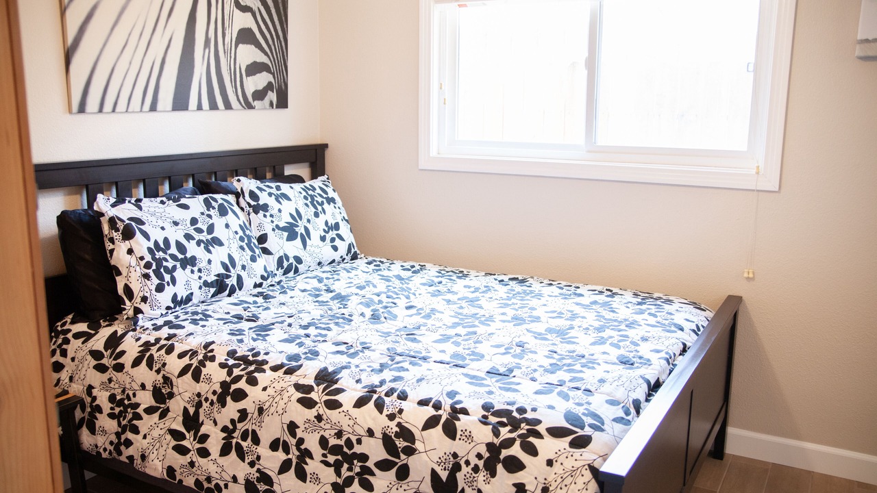 Photo of Bedroom in Orange
