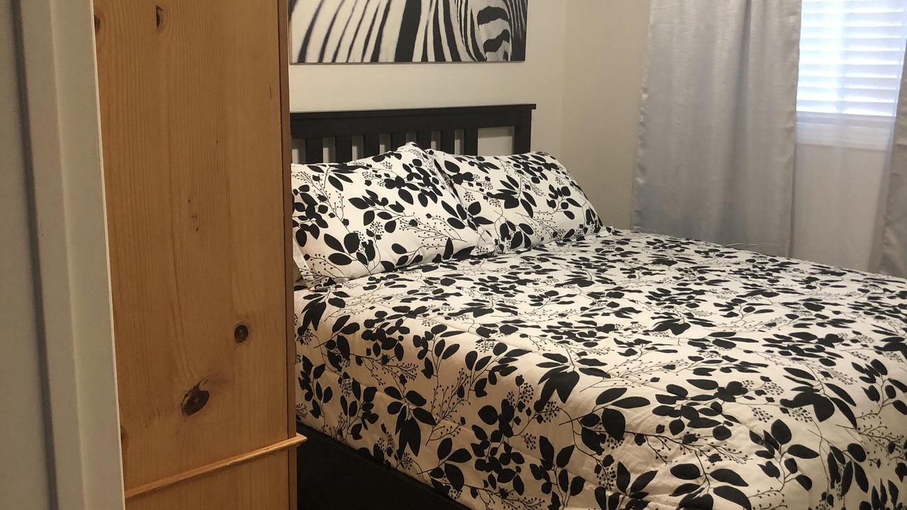 Photo of Bedroom in Orange