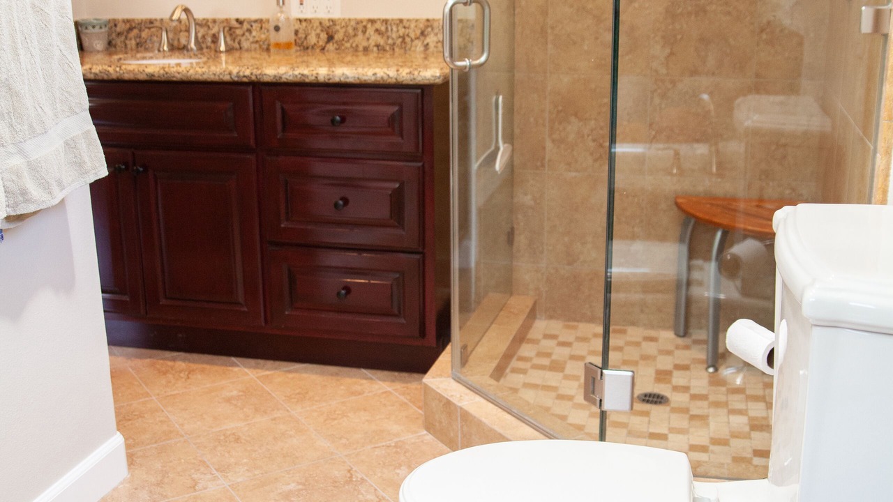 Photo of Bathroom in Orange