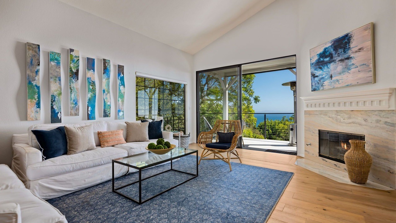 Photo of Livingroom in Santa Barbara
