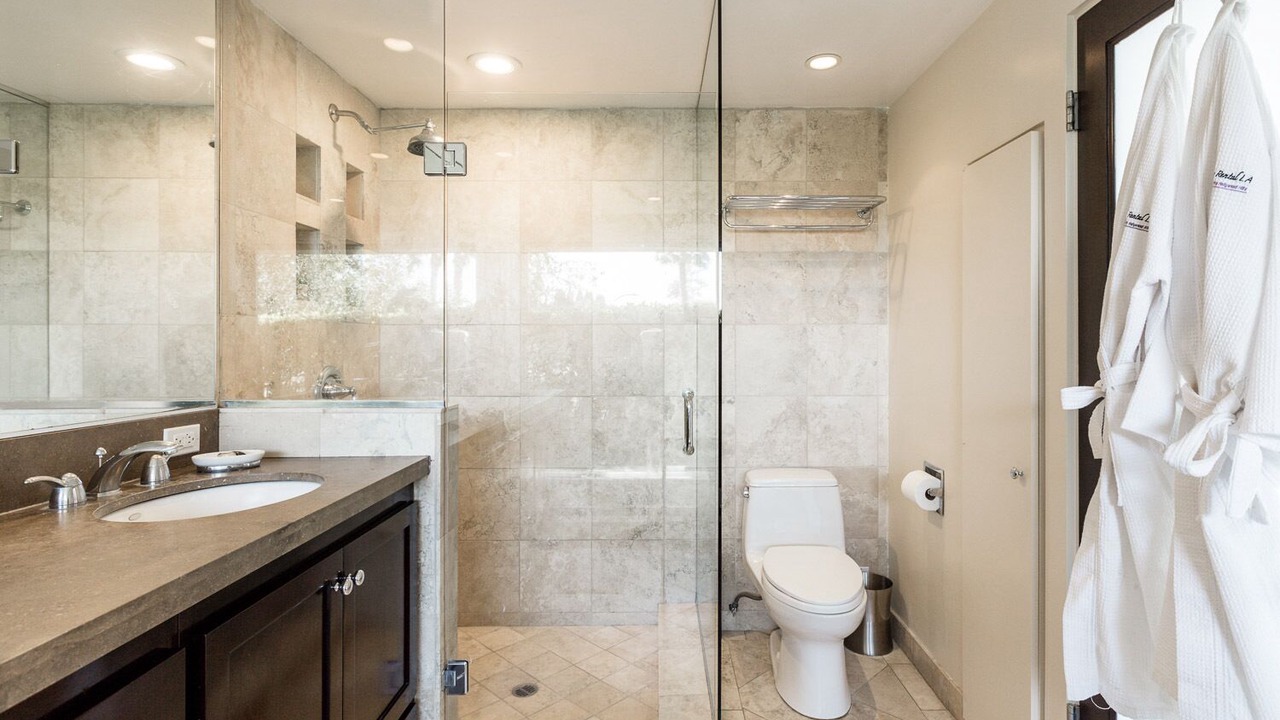 Photo of Bathroom in Hollywood Hills West