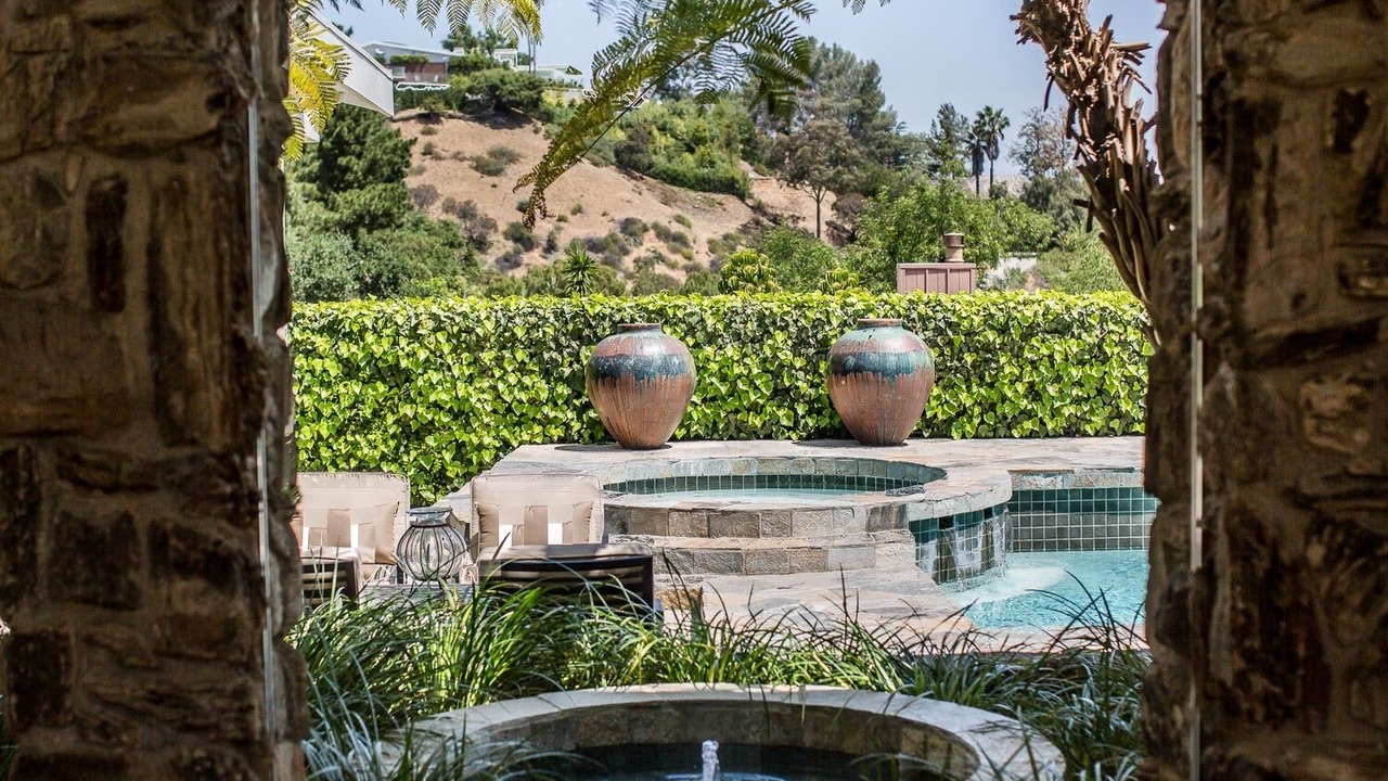 Photo of Outdoor in Hollywood Hills West
