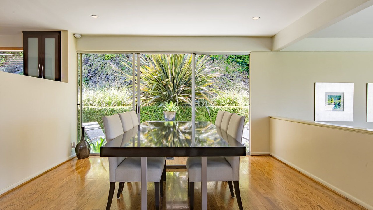 Photo of Others in Hollywood Hills West