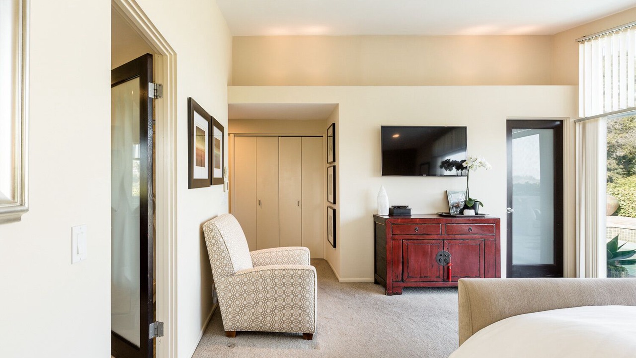 Photo of Bedroom in Hollywood Hills West
