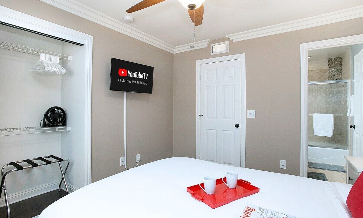 Photo of Bedroom in Westside Costa Mesa