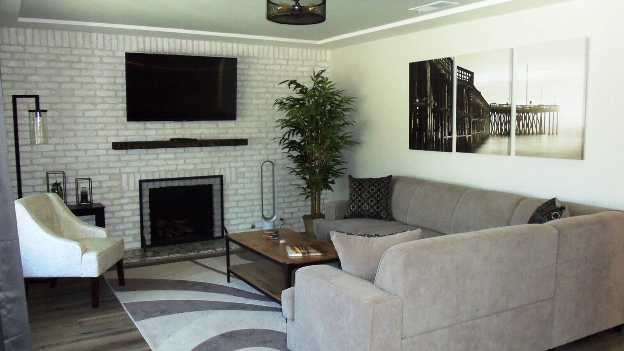 Photo of Livingroom in Ventura