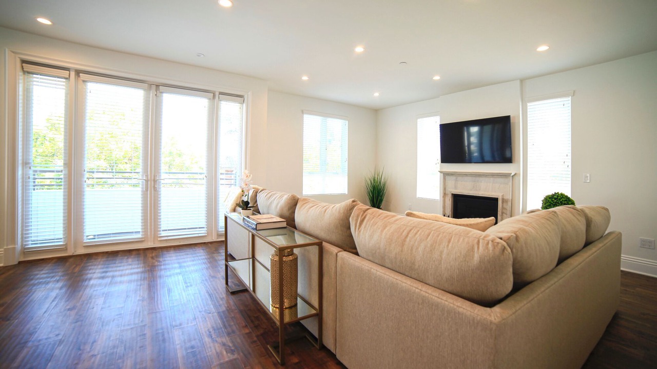 Photo of Livingroom in Pico - Robertson